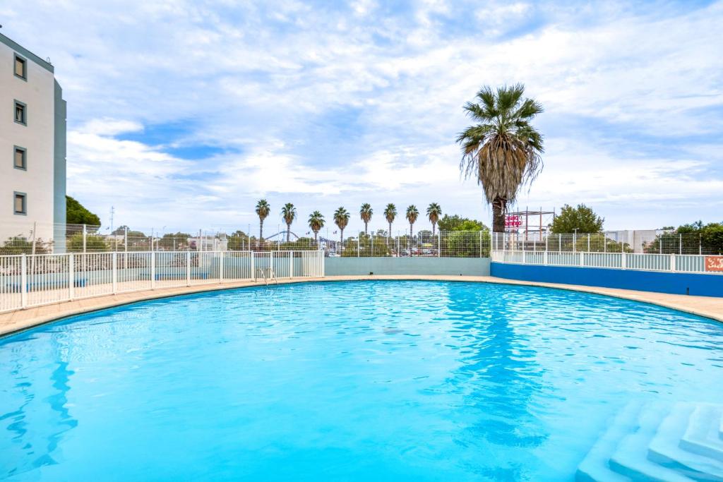 Rive gauche, piscine, plage, pk