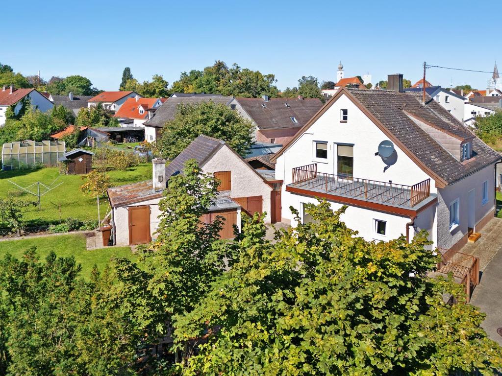 an aerial view of a house in a village at Ferienhaus Donauliebe in Vohburg an der Donau