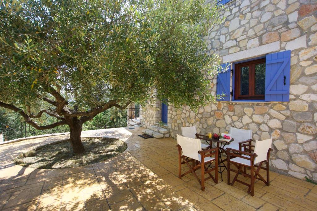 Patio nebo venkovní prostory v ubytování Pilikas Luxury Villas