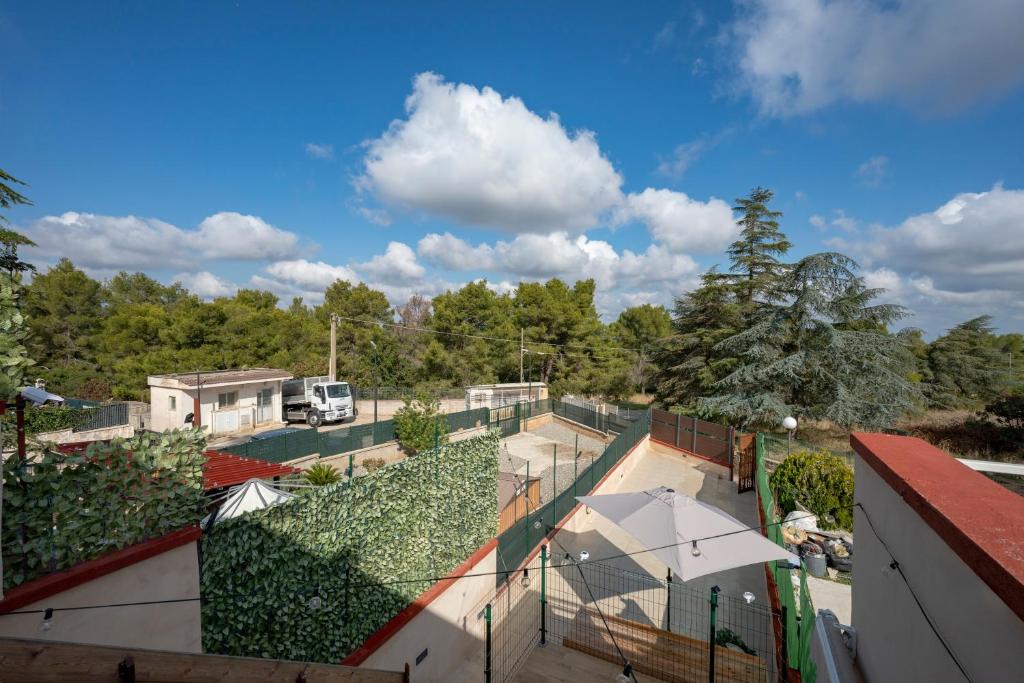 an overhead view of a skate park with a fence at Villa Marzla in Cassano delle Murge