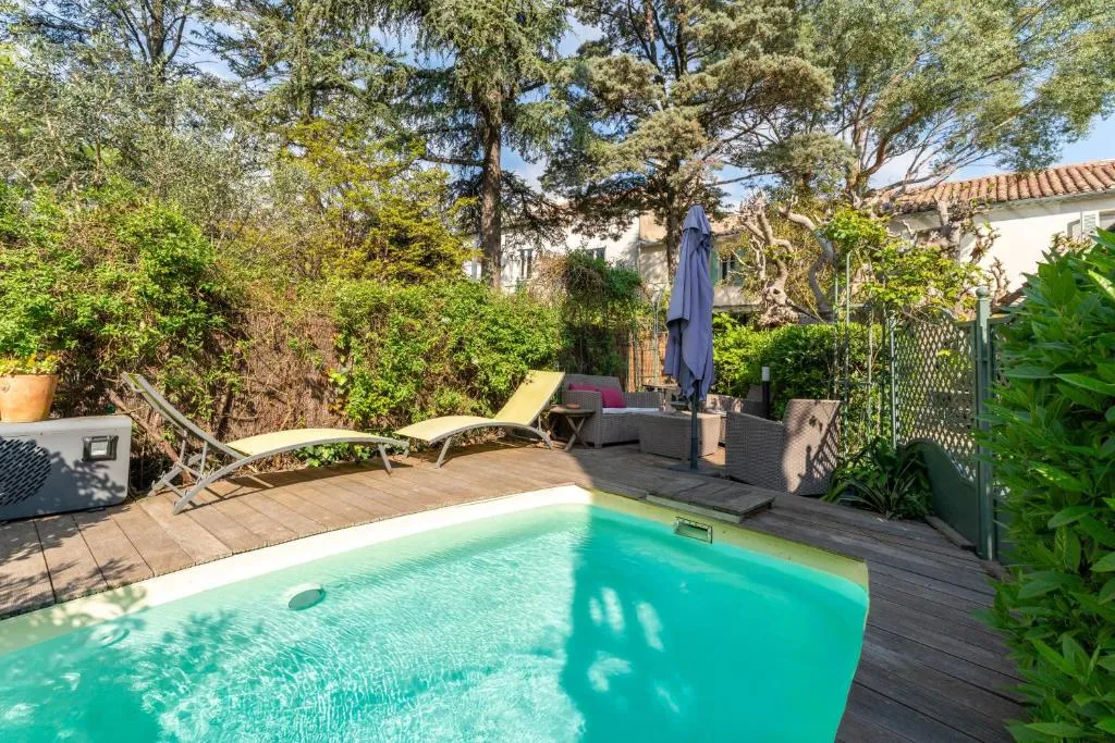 Studio avec piscine à Avignon