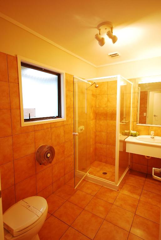 Baden Lodge Motel - PRIVATE SPA Bath - Resim 21