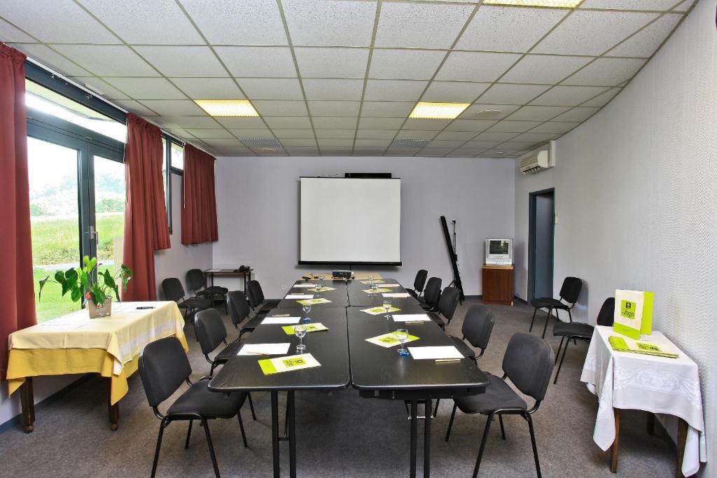 Konferenční prostory v ubytování Logis Le Vieux Logis