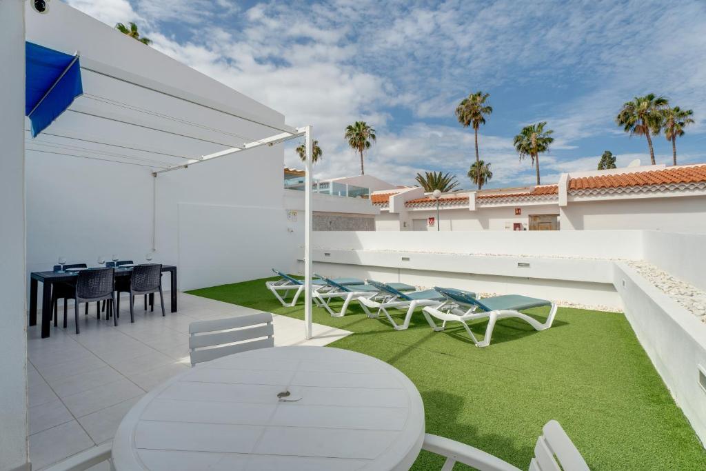Costa Adeje Paradise - Housity