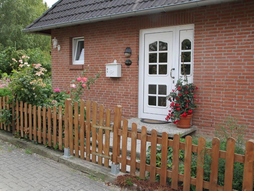 Ferienwohnung an der Müritz - Apartamento De Un Dormitorio Con Vistas Al Jardín