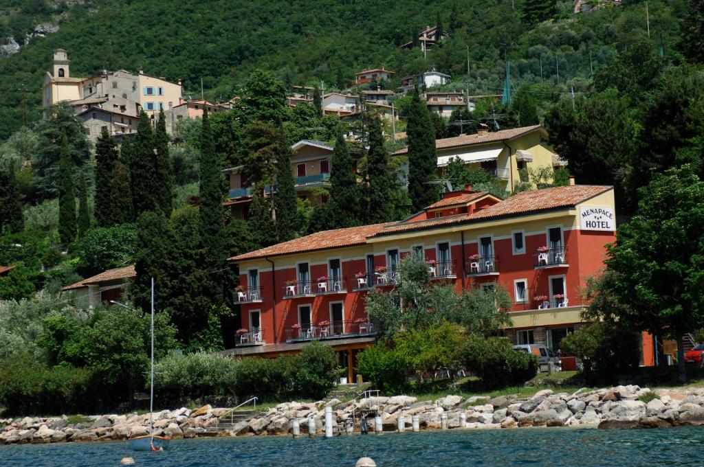 Příroda nedaleko hotelu