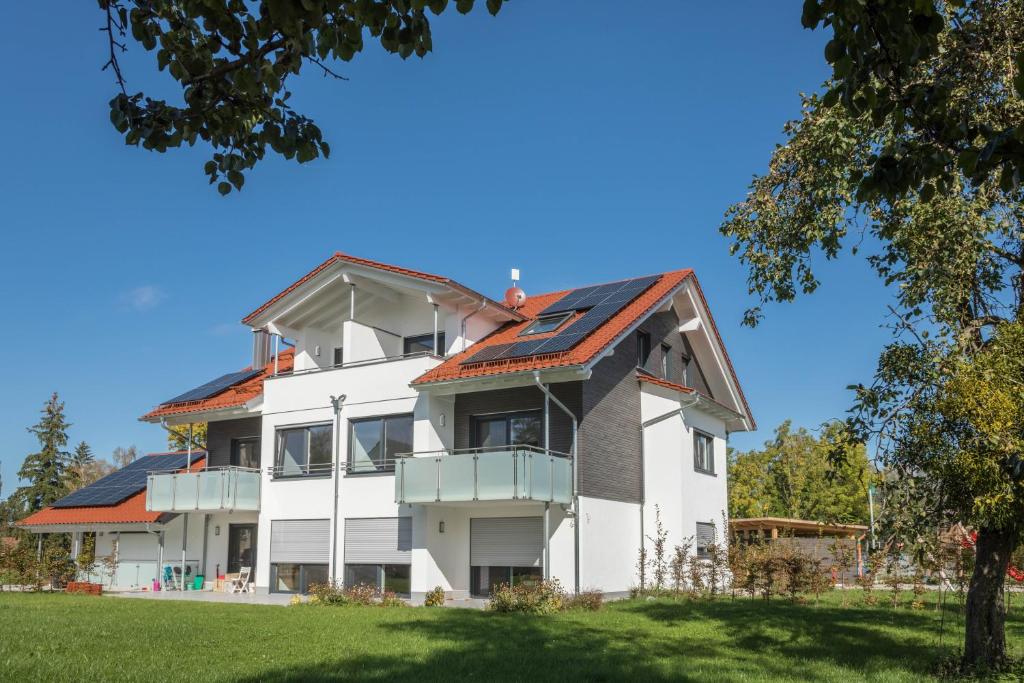 Ferienwohnung 4 am Biohof Eriskirch - Housity
