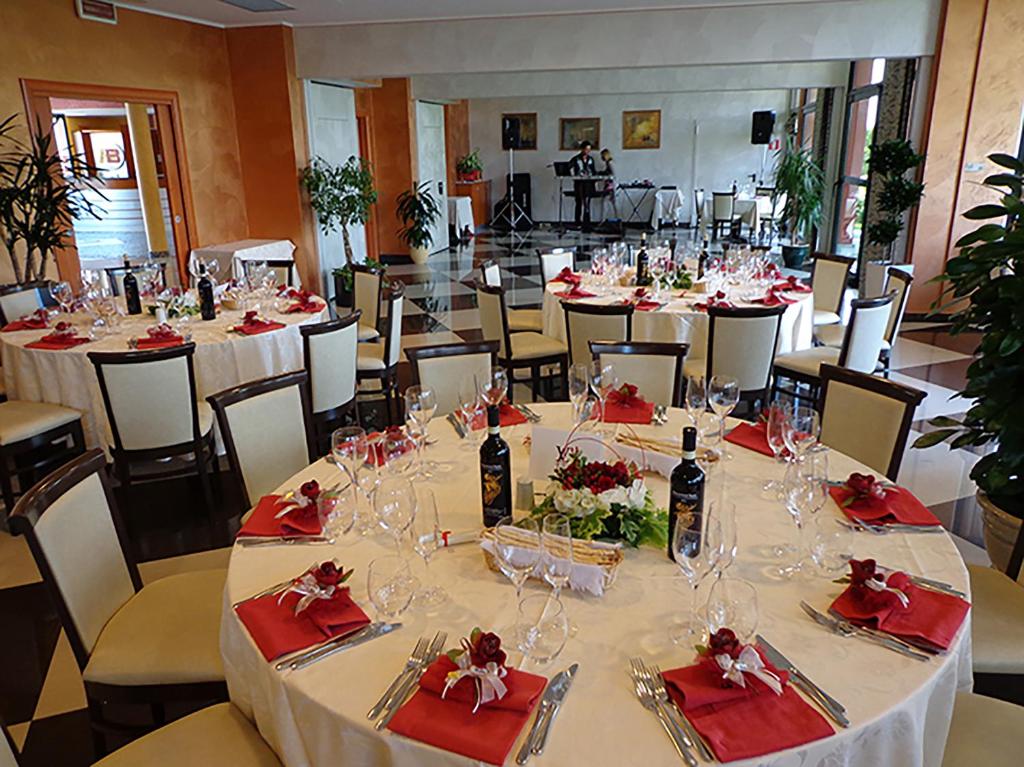 Restaurace v ubytování Hotel Brindor