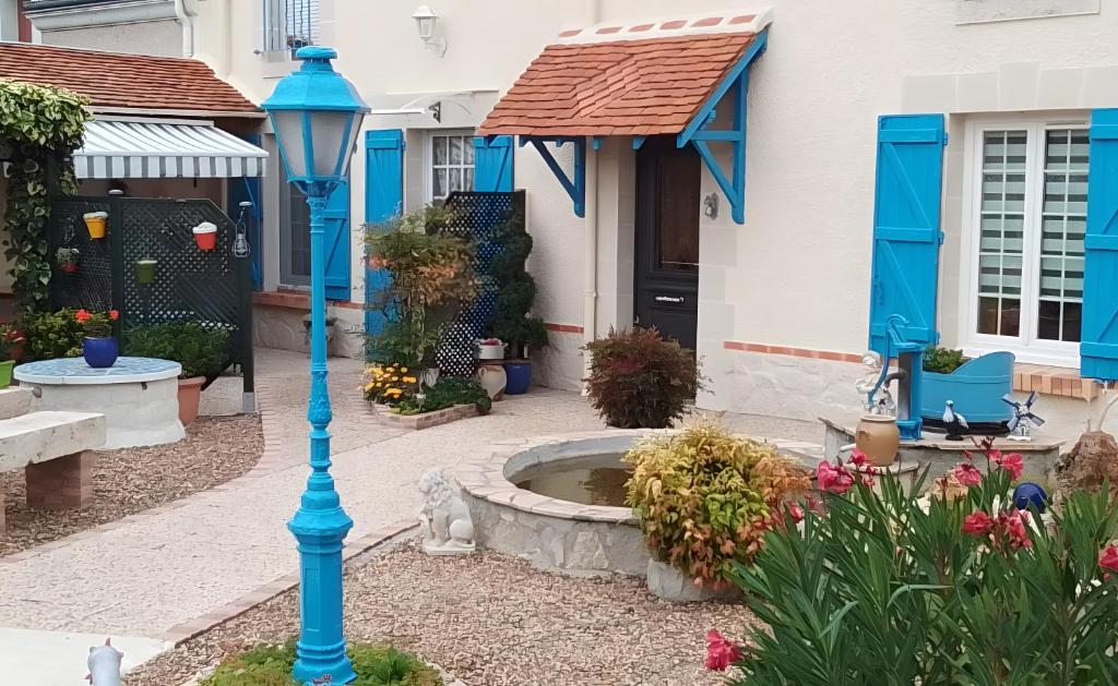 La Maison Bleue
