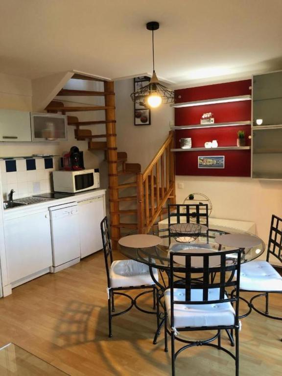 Dapur atau dapur kecil di Duplex Du Cottage
