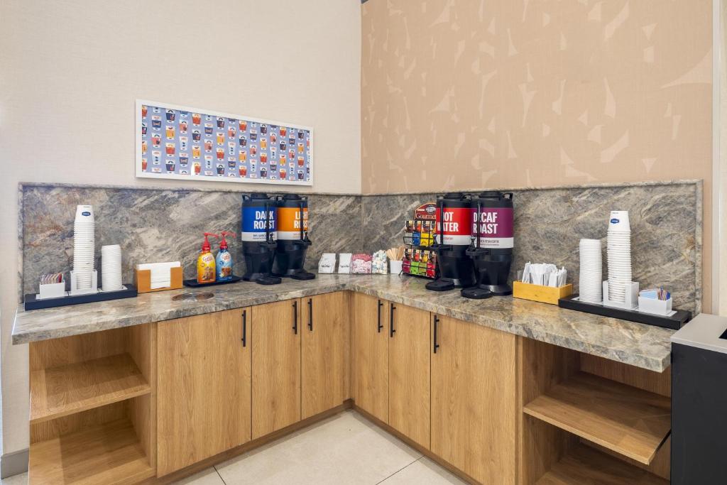 Hampton Inn & Suites by Hilton San Diego SeaWorld Near Old Town photo