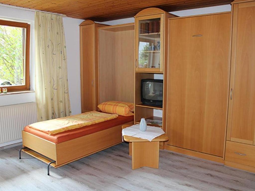 Ferienwohnungen Im Försterhaus - One-Bedroom Apartment With Garden View