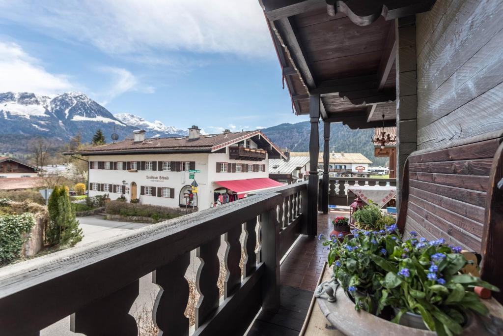 a balcony with a view of a mountain at Haus Alpenveilchen - Appartement 3 in Schönau am Königssee