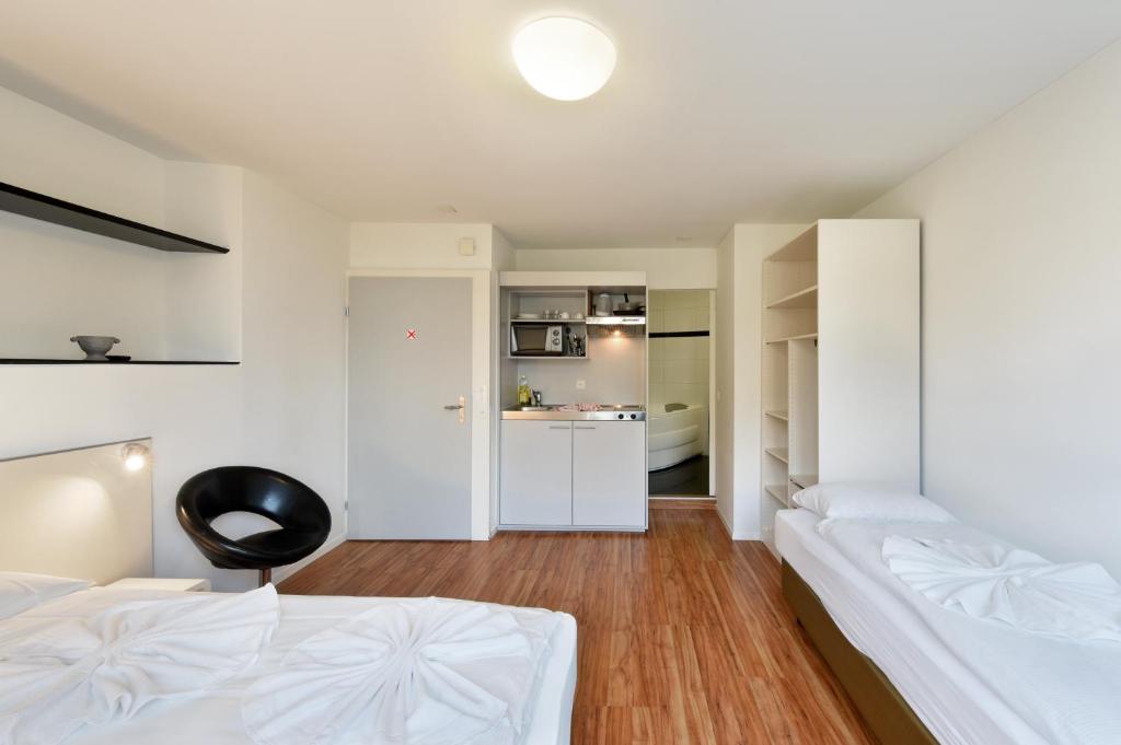 Swiss Star California - Self Check-In - Resim 24