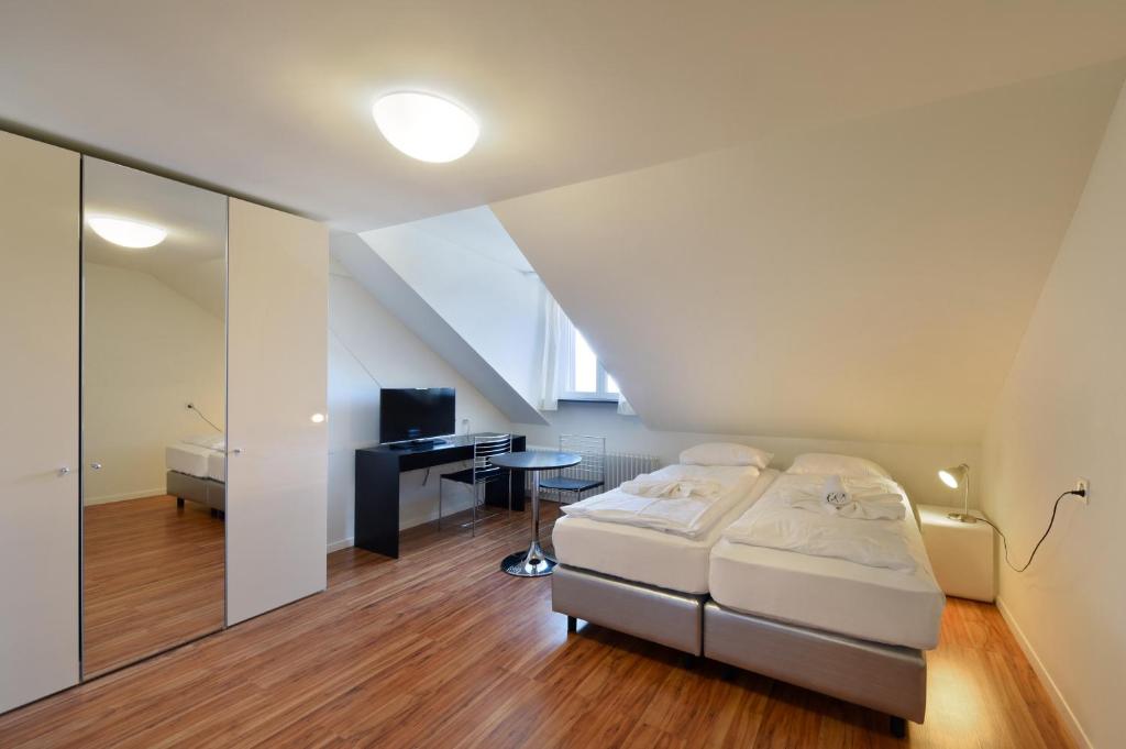 Swiss Star California - Self Check-In - Resim 26