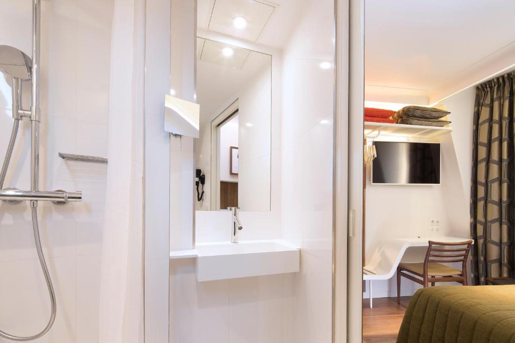 Hôtel Eiffel Turenne - Resim 25