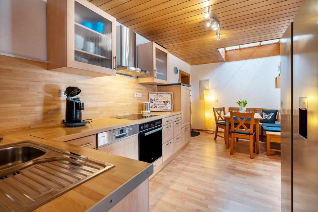 Gästehaus Absbachtal - Two-Bedroom Deluxe Apartment With Balcony