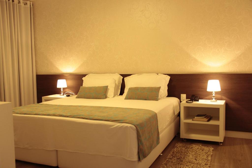  Hz Hotel
