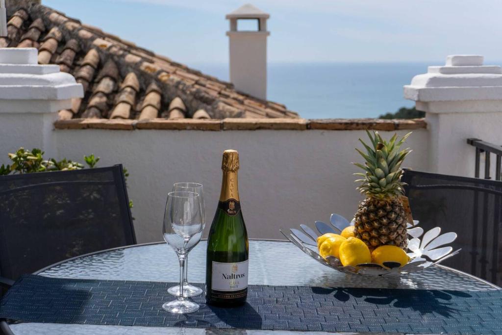 Lovely Pueblo House with Pool & Sea Views Mijas 5