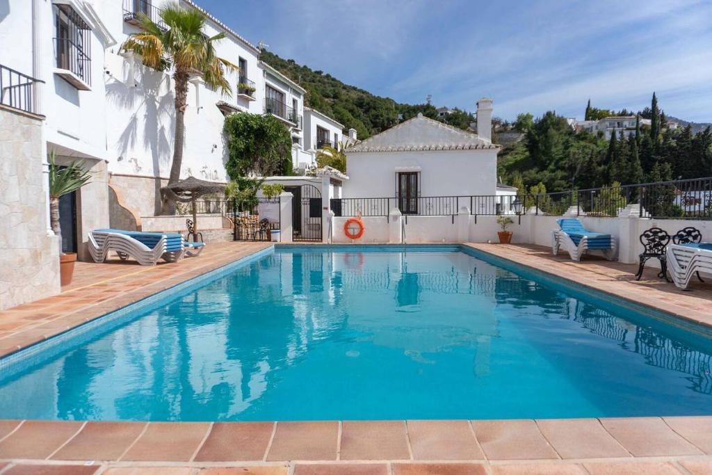 Lovely Pueblo House with Pool & Sea Views Mijas 4