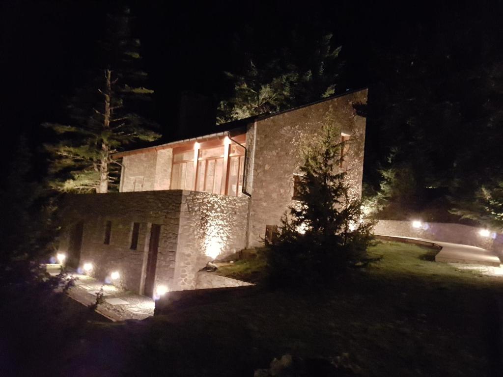 Budova, kde se vila nachází