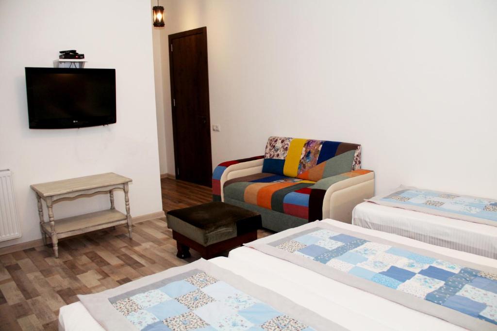 Hotel Delisi - Deluxe Triple Room