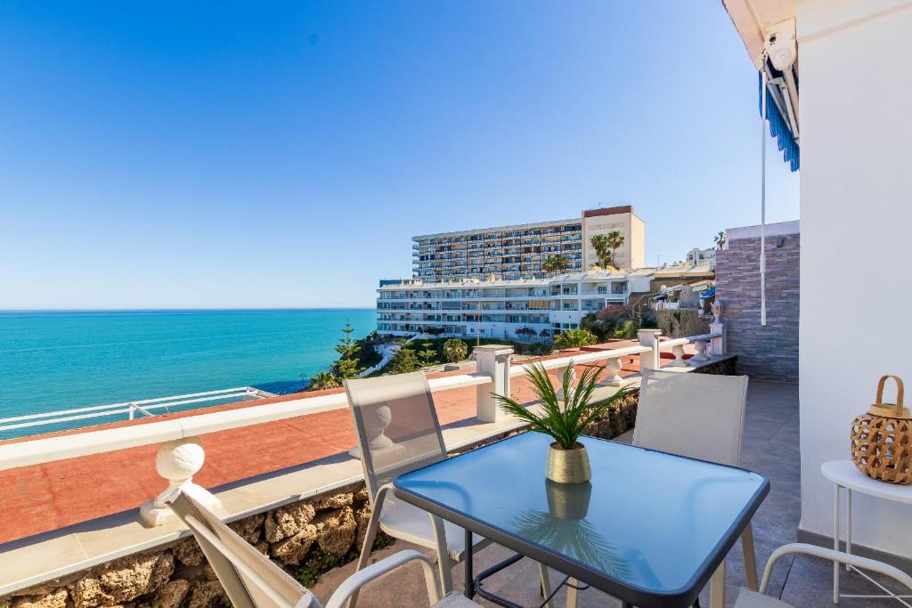 Cielo y Mar - Seaviews
