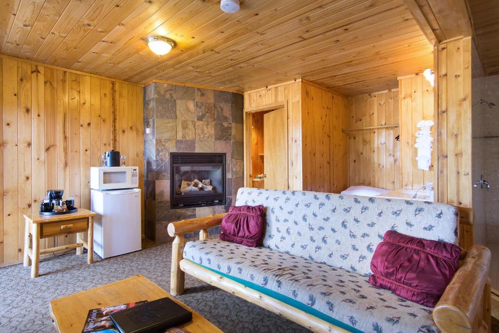 Kuchyň nebo kuchyňský kout v ubytování Secrets Inn Lake Tahoe