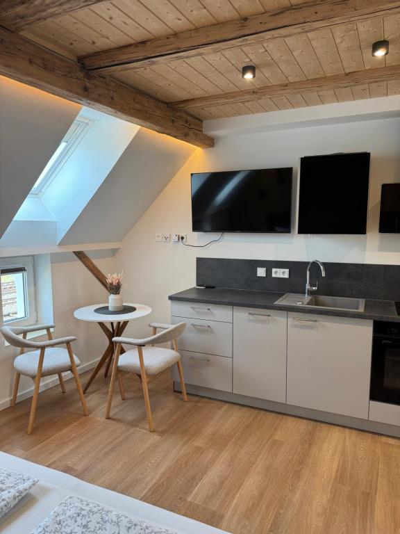 City Apartments Hannover - Deluxe Double Room