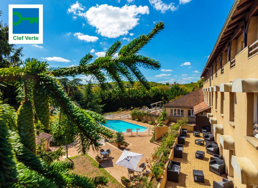 Logis Hotel Noemys Morgon - Housity