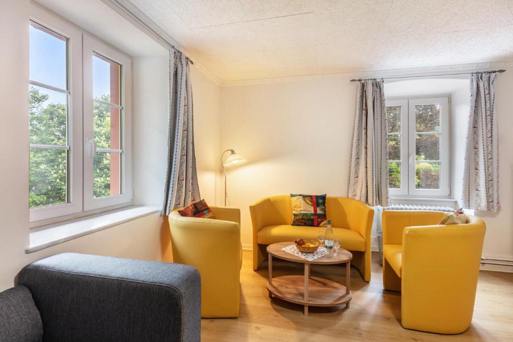 Gasthaus Hirschen Holl - Apartamento De Un Dormitorio Con Vistas Al Jardín