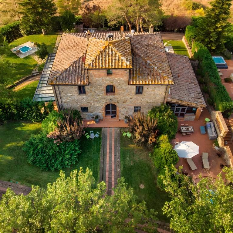 an aerial view of a large stone house at Villa Assolata in Pietraviva