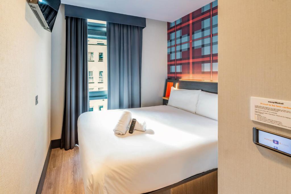easyHotel Dublin photo