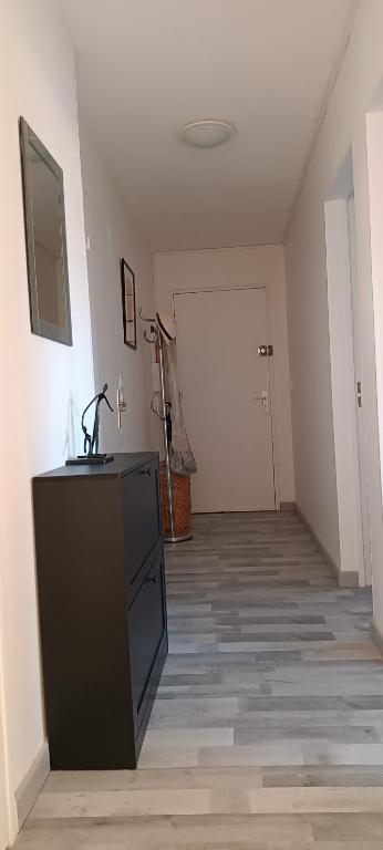 Cosy Appartement climatisé avec terrasse à 10 mn plages et gare
