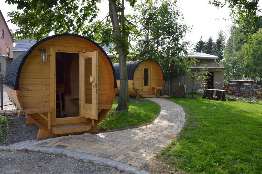 Vrt pred nastanitvijo Campingfass Bunge 2