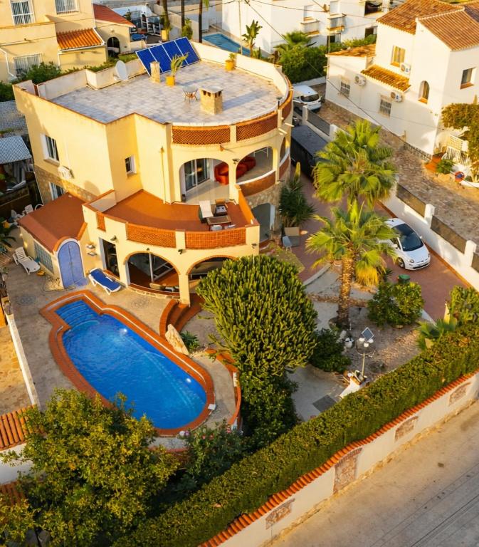 an aerial view of a house with a swimming pool at Villa Vid-Bil Calpe in Calpe