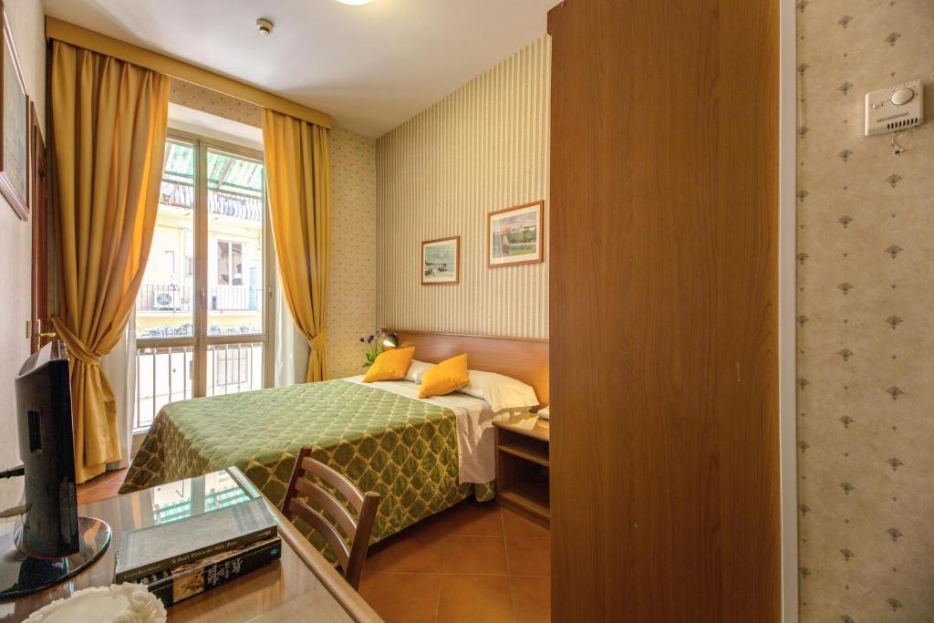 Hotel Corona - Resim 18