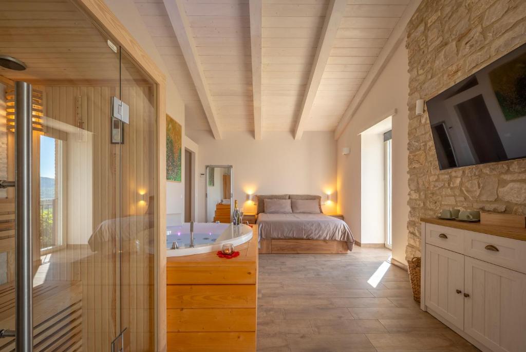 Valle in Fiore Suite - Private Jacuzzi & Sauna - ItalyWeGo