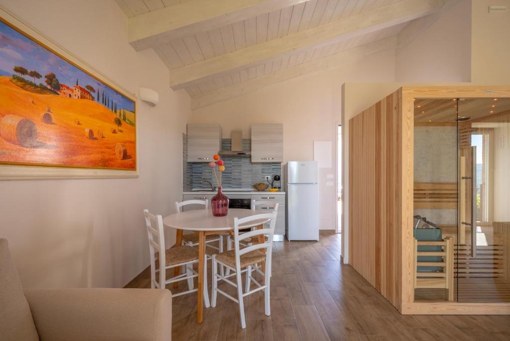 Valle in Fiore Suite - Private Jacuzzi & Sauna - ItalyWeGo