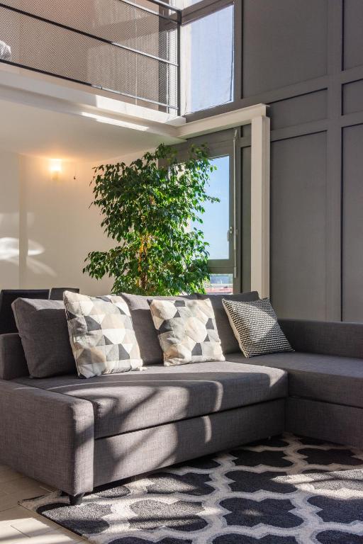 I-Host Apartment - Quintiliano 7