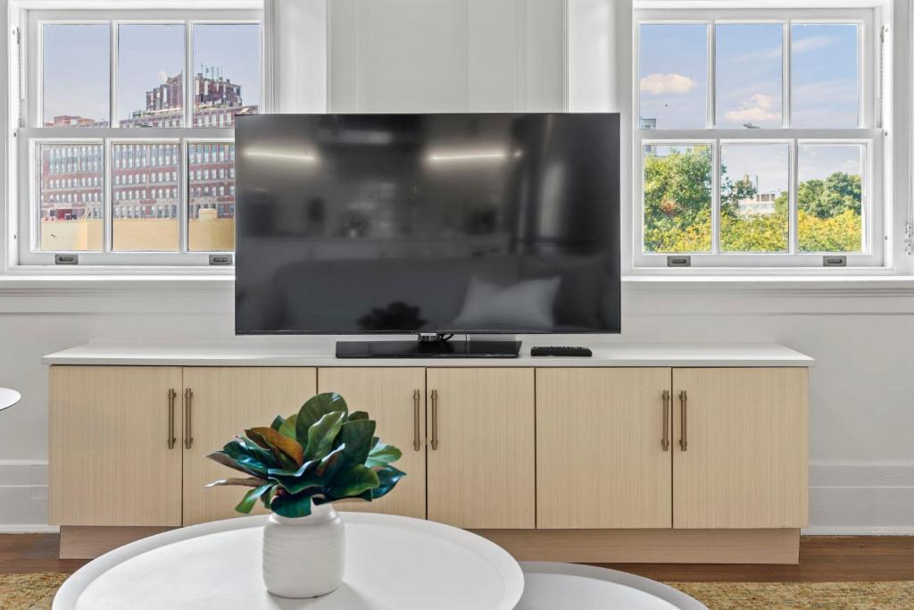 Placemakr Dupont Circle - 