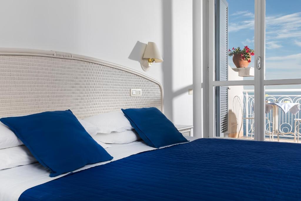 Hotel Club Due Torri - Double Or Twin Room With Balcony And Sea View