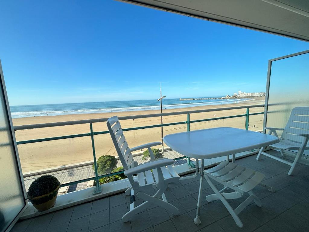 Studio spacieux 4 pers face plage avec balcon