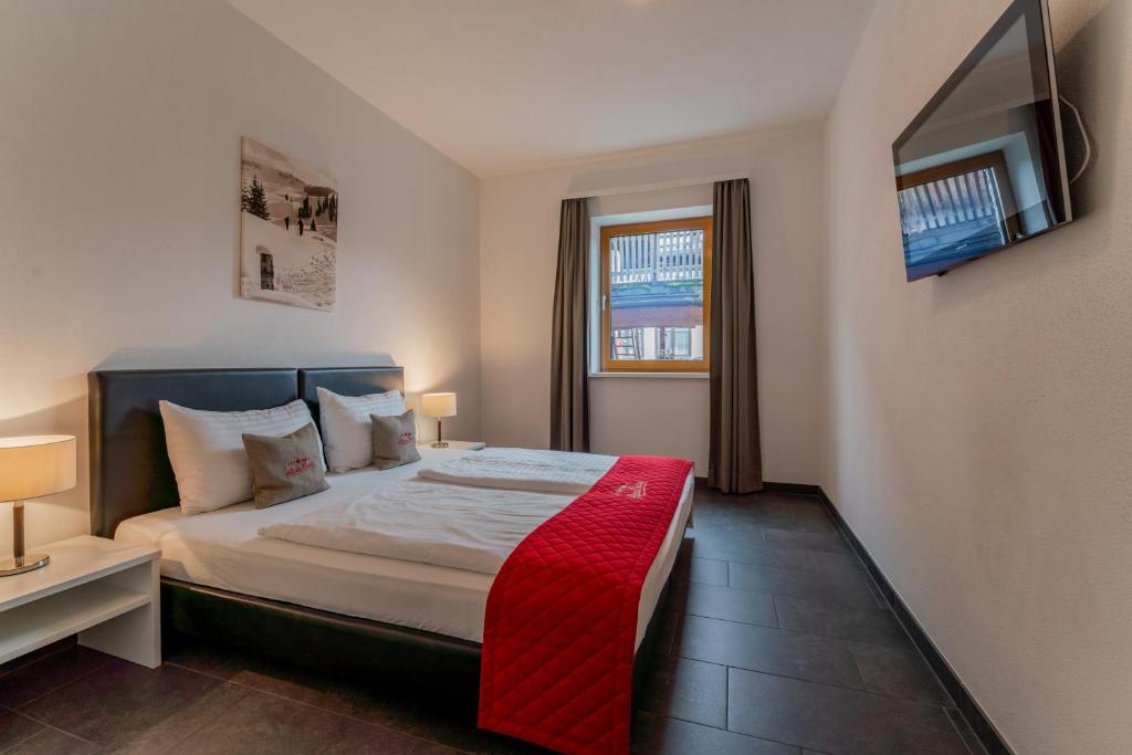 AlpenParks Apartments Maria Alm - Three-Bedroom Apartment With Mountain View