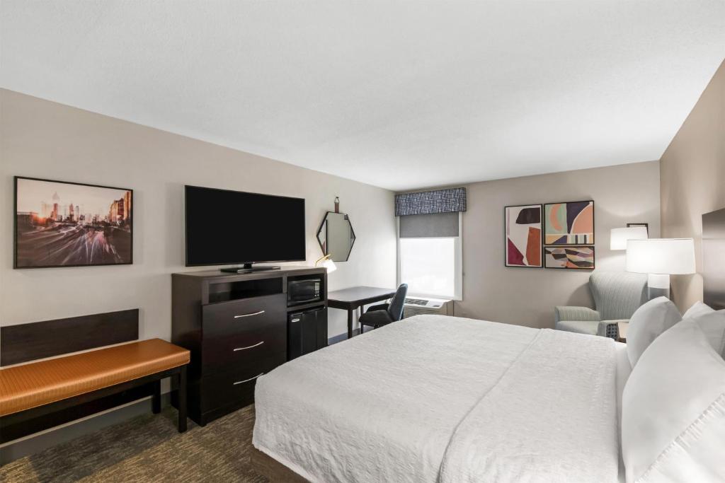 Hampton Inn Milledgeville - King Kamer Met Kingsize Bed – Niet-Rokers