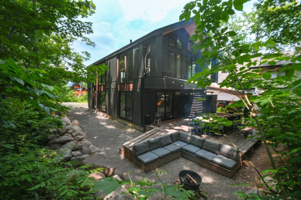 Bellton - Spacious luxury 5 bedrooms & hot tub