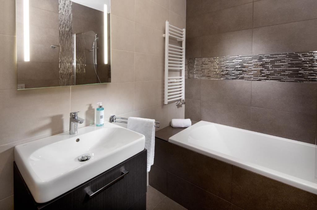 Mamaison Residence Sulekova Bratislava - Resim 10