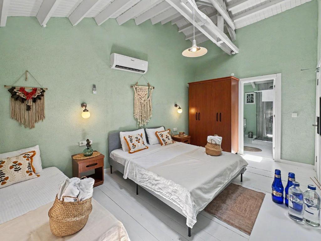 Hanole Macaron Guest House - Comfort Triple Room With Shower