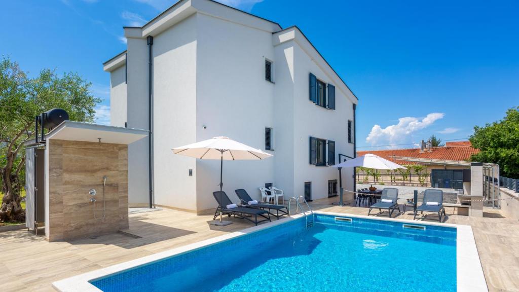 Apartment Estate 1 - Island Krk by Villas Guide