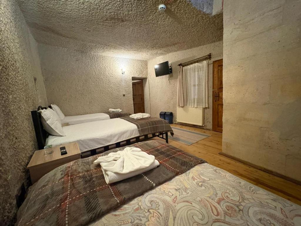 Ekoton Cave Hotel - Budget Triple Room